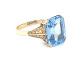 9ct Gold Blue Stone Dress Ring