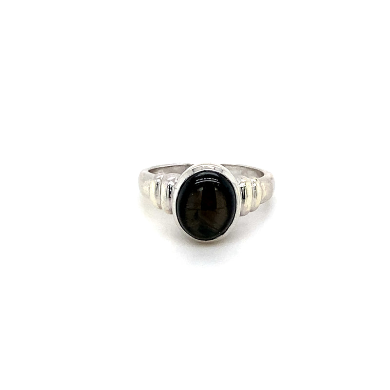 9ct White Gold Ring set with Black Sapphire