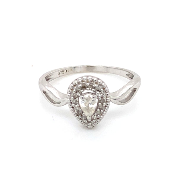 Pre-owned Diamond set cluster ring