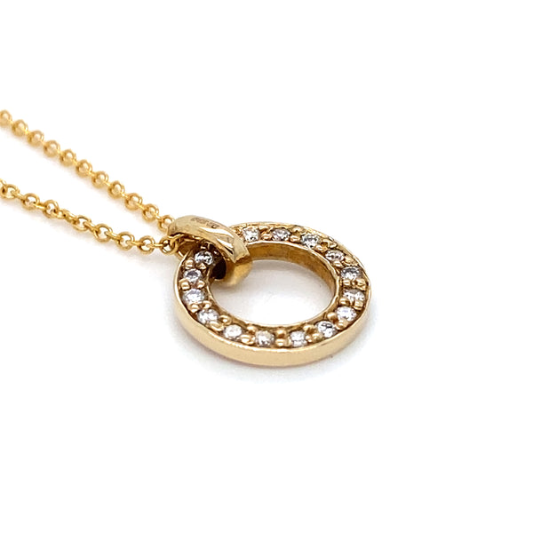 Pre-owned Diamond set pendant
