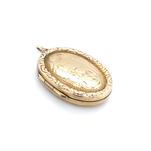 Hinged engraved locket