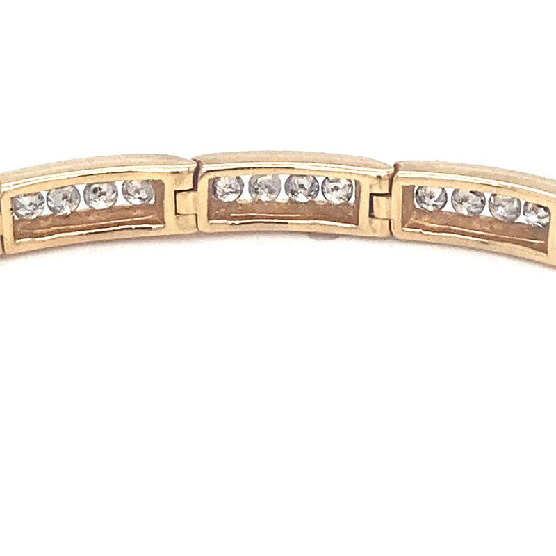 18ct Gold Line Bracelet with Diamonds